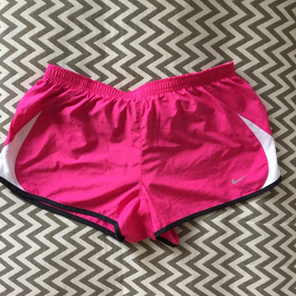 Nike tempo shorts 🏃🏻‍♀️